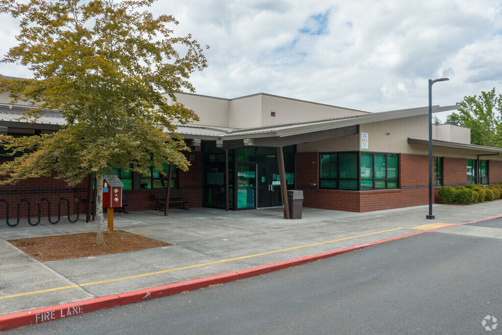 Orchards Elementary School on NE 69th St serves grades 1 - 5 in Vancouver.