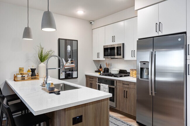 Seventyone15 McDowell, Scottsdale, AZ 85257 - photo 3