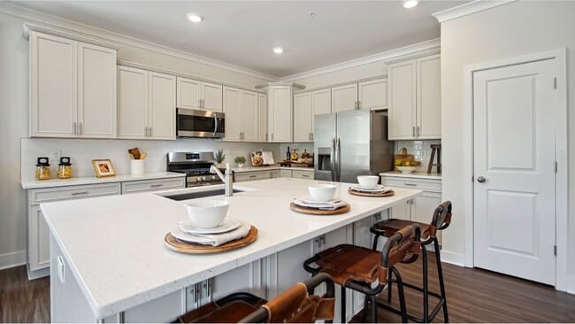 10041 Shenandoah Ln, White Plains, MD 20695 - photo 2