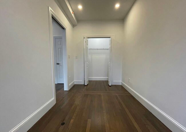 11 Queensberry St unit 35, Boston, MA 02215 - photo 5