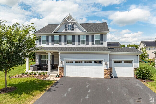 Newley constructed homes start at around $550k in South Montgomery, IL.