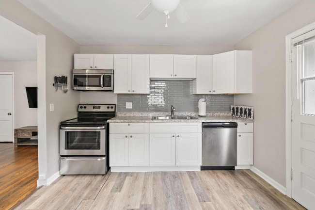 5424 Oakmont Cir, Nashville, TN 37209 - photo 5