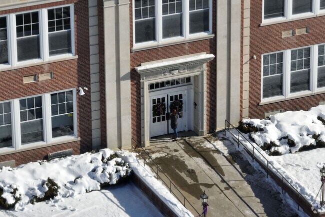 Knox Junior High School