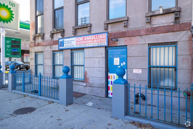 Storefront Academy Harlem offers easy street access.
