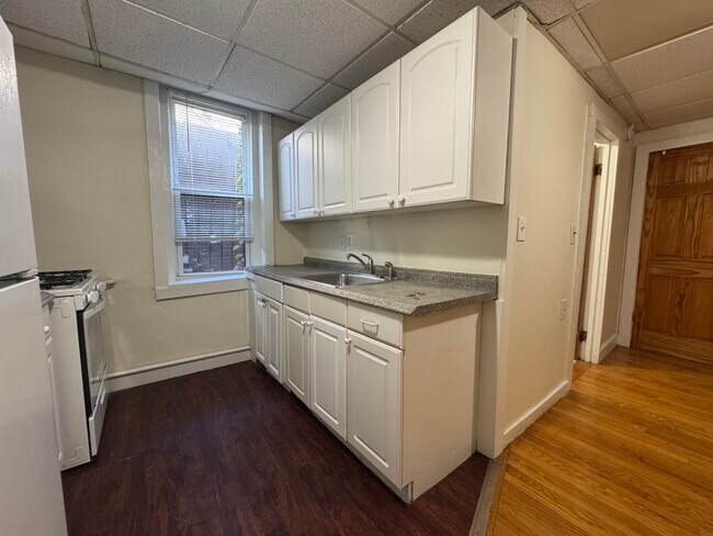 384 Riverway unit 1, Boston, MA 02115 - photo 3