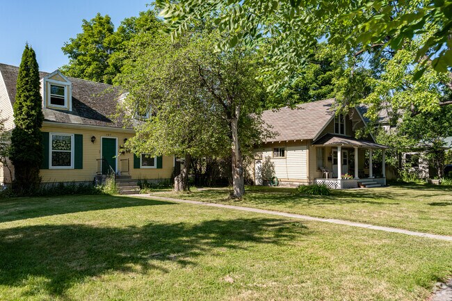 Explore Riverfront's unique home styles.