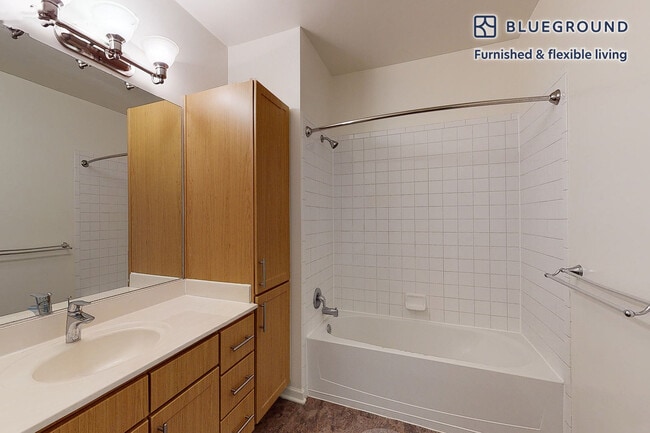 80 N Central Ave unit FL3-ID920A, Long Island, NY 11570 - photo 7