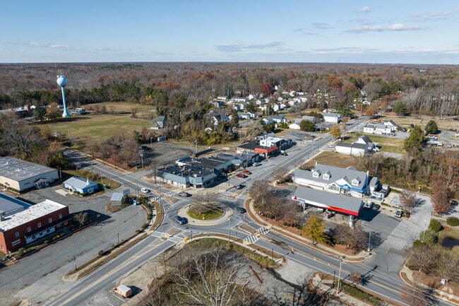 St Leonard has a small town center with a few shops to visit.