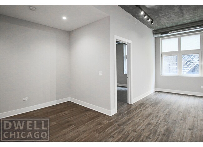 3801 N Broadway St unit 1, Chicago, IL 60613 - photo 5