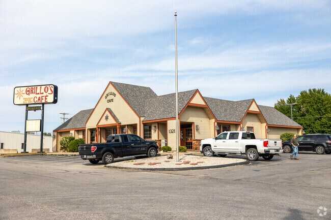 Grillo's Cafe offers breakfast and comfort food near downtown.