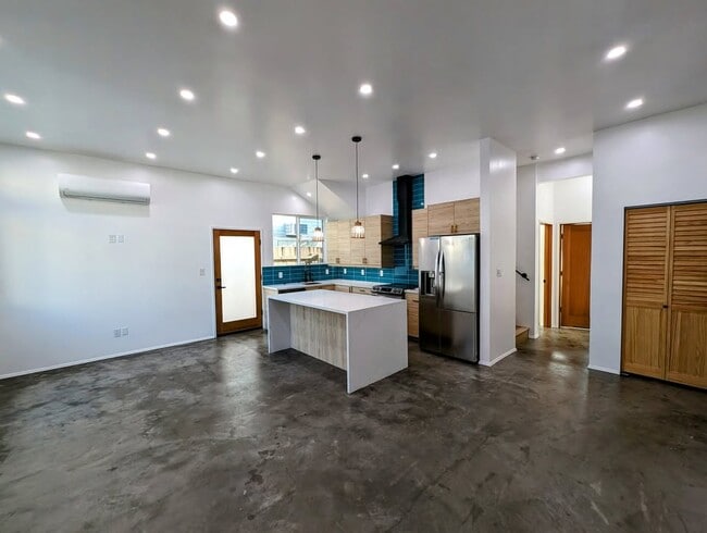 720 San Pascual Ave, Los Angeles, CA 90042 - photo 5