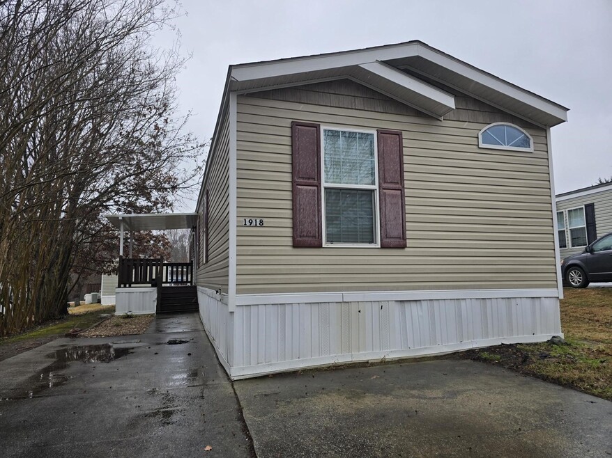 1918 Miss Ellie Dr, Greensboro, NC 27405 - photo 1