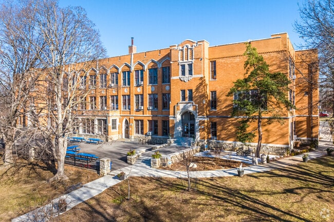 Academie Lafayette teaches critical thinkers through immersion in world languages and cultures.