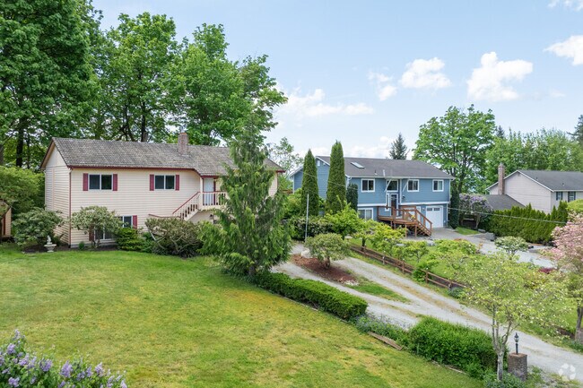 Split Level homes sit along the hillsides in the Sunday Lake neighborhood.