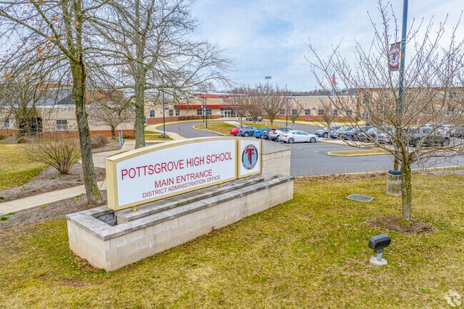 Pottsgrove High School receives an overall B+ rating from niche.com.