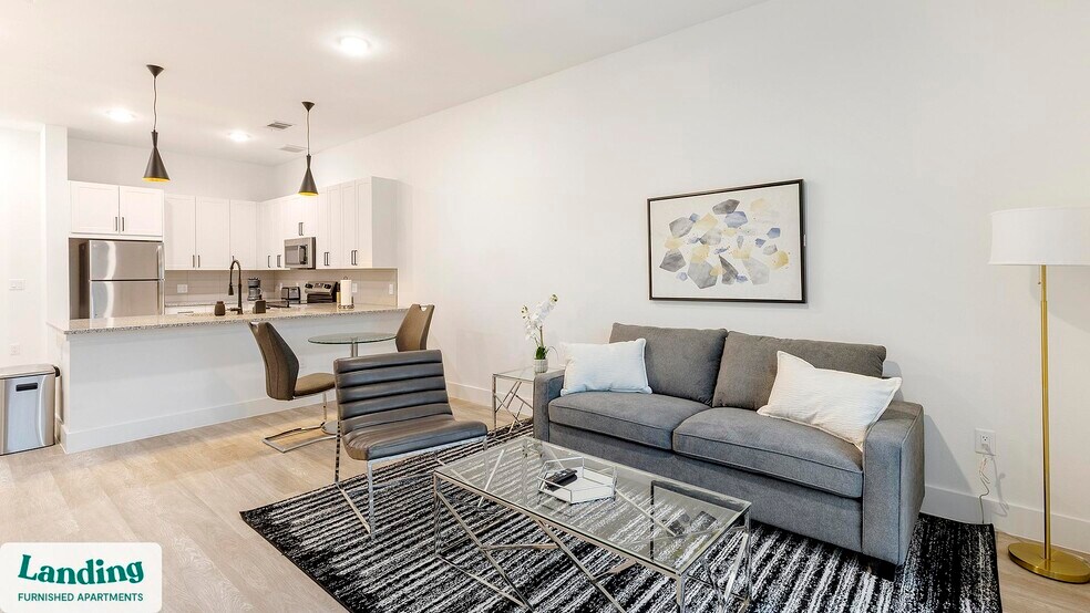 650 E Sycamore St unit 3204.1408284, Denton, TX 76201 - photo 1