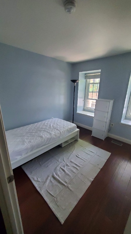 4847 Carriagepark Rd, Fairfax, VA 22032