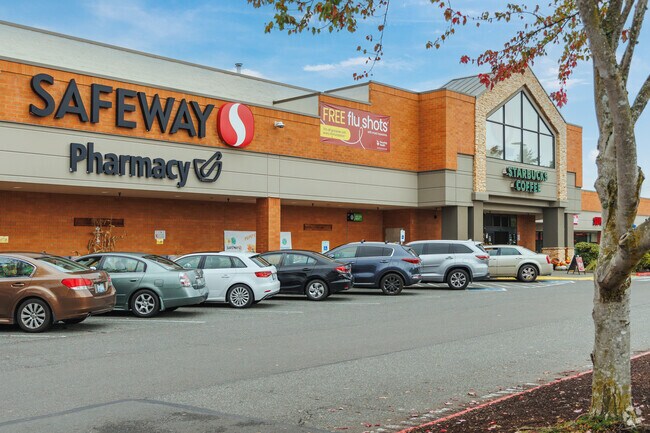 Safeway in Esperance is conveniently located just off Highway 99.