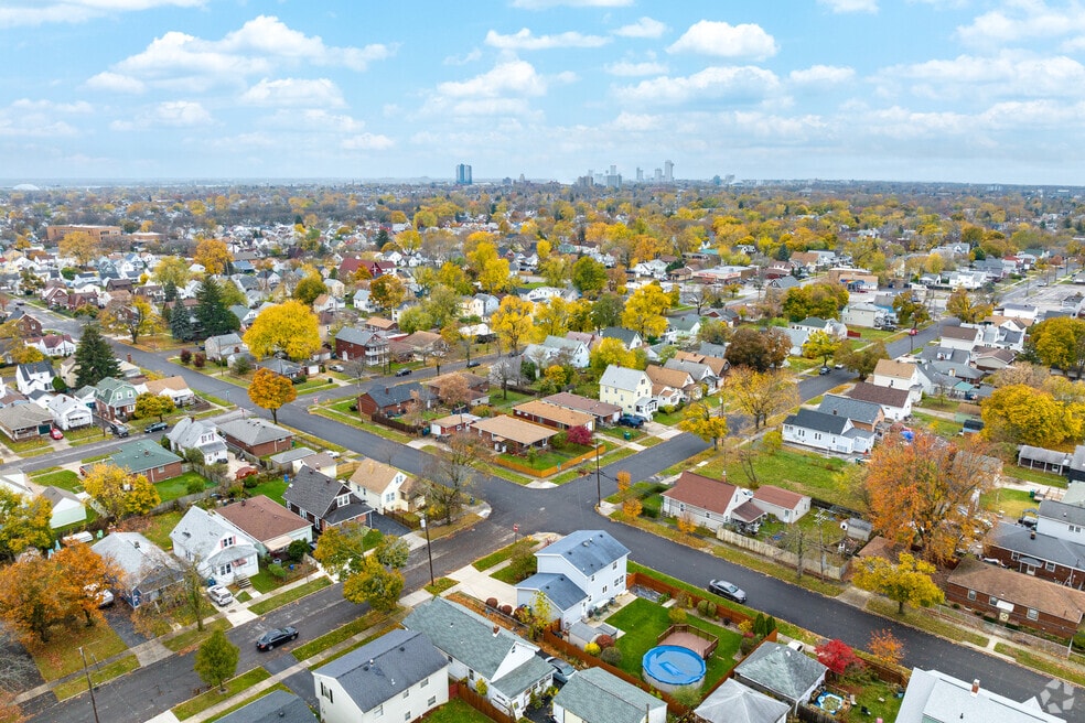 Hyde Park_548173_MF_091825_v1