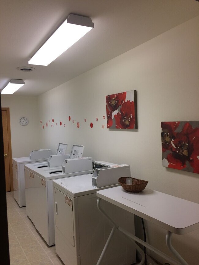 328 Prairie Meadows II - III Senior Living Apartments, Germantown, WI 53022 - photo 6