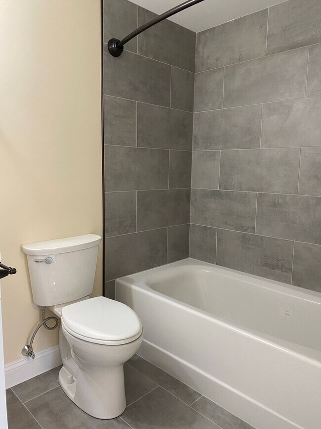 158 North St unit C, Burlington, VT 05401 - photo 4