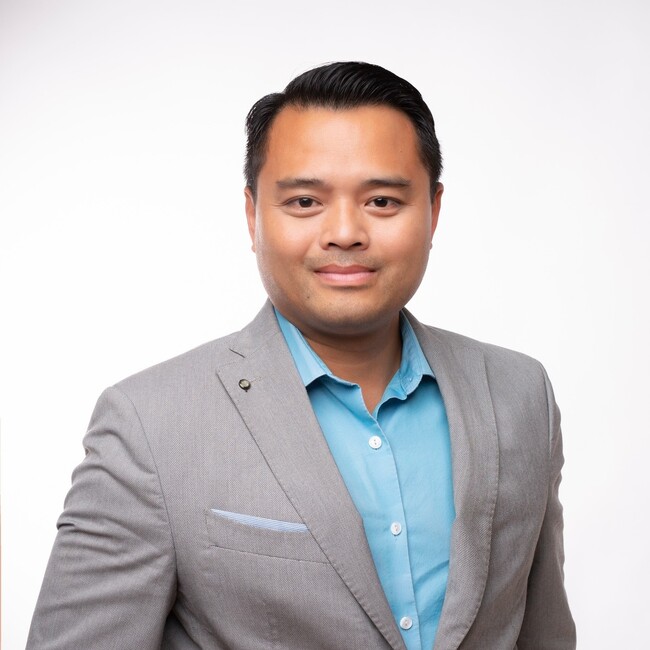 Agent Photo