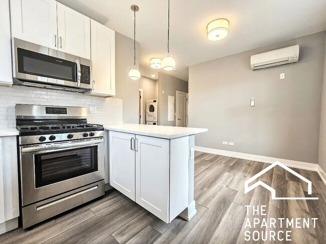 3939 N Janssen Ave unit 3, Chicago, IL 60613 - photo 5