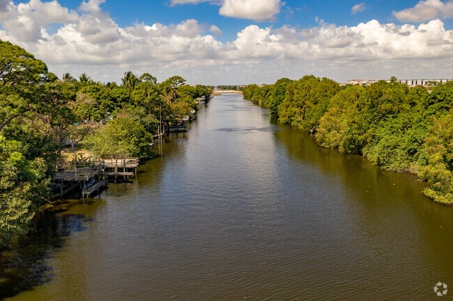 Explore the beautiful C. Stanley Weaver Canal that runs through Renaissance Commons.