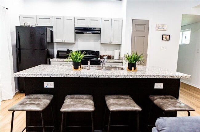 1127 S Dupre St unit Student Apartment, New Orleans, LA 70125 - photo 2