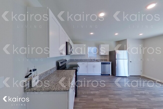 1762 Nebraska Loop, Sumterville, FL 33585 - photo 6