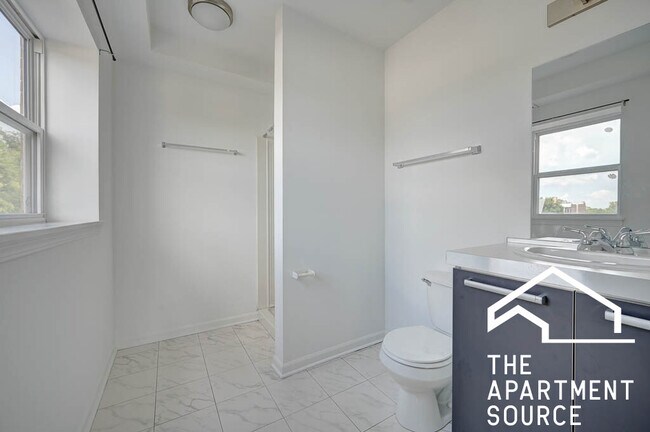 1544 W Glenlake Ave unit 3A, Chicago, IL 60660 - photo 7