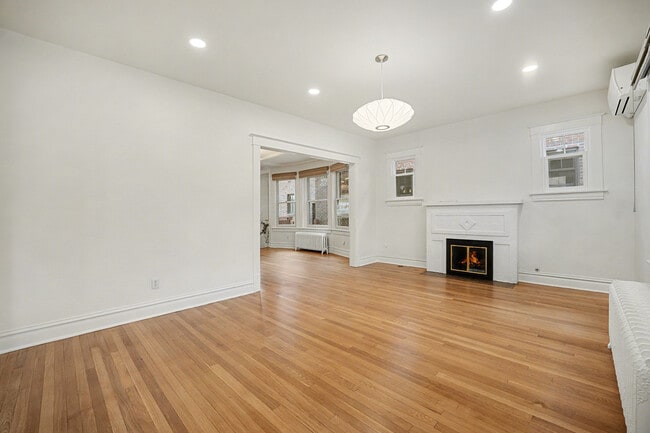 850 Steele St, Denver, CO 80206 - photo 3
