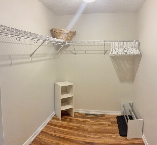 201 7th St W, Canby, MN 56220 - photo 6