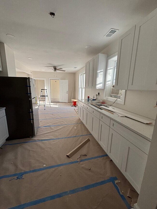 545 W 62nd St unit 2, Chicago, IL 60621 - photo 2