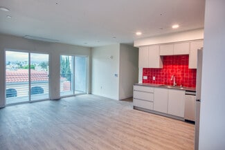 14629 W Erwin St, Van Nuys, CA 91411