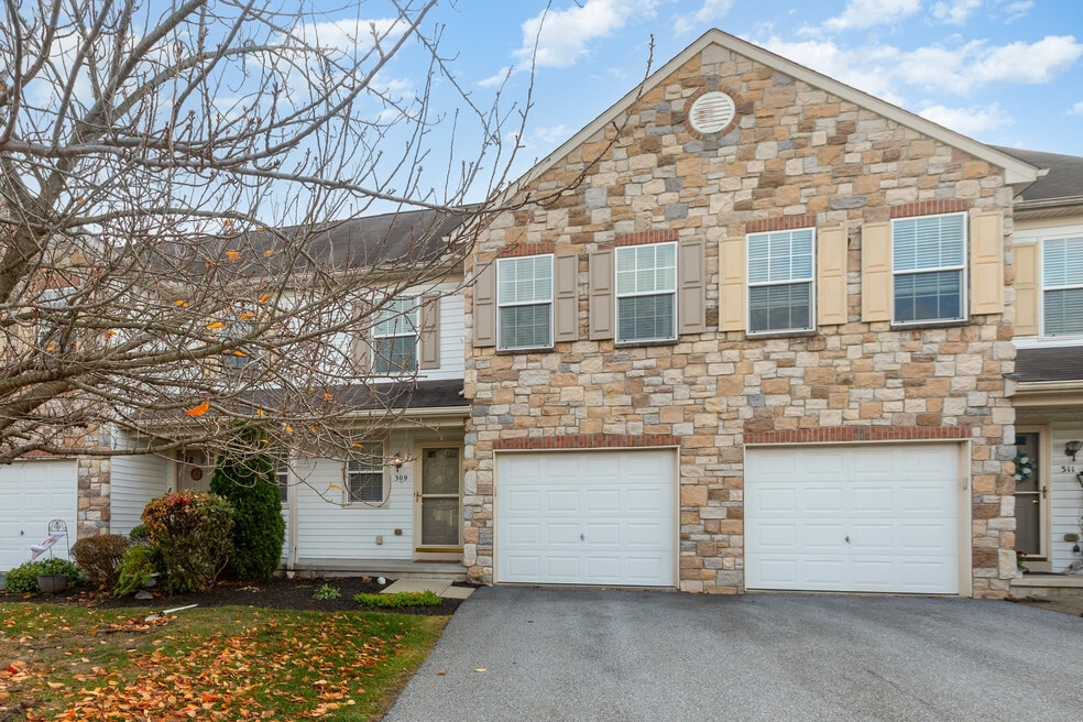 309 Buckley Dr, Harrisburg, PA 17112 - photo 1