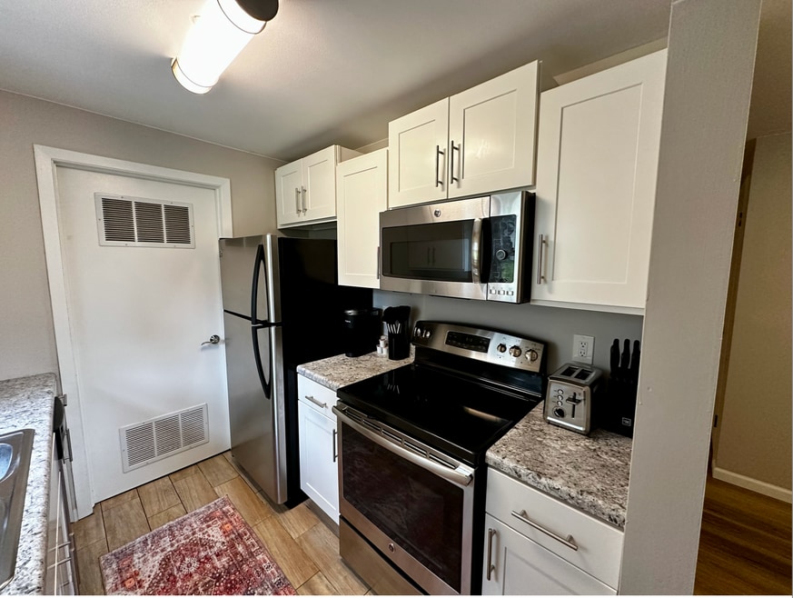 5801 Williamsburg Way unit 5803, Fitchburg, WI 53719 - photo 1