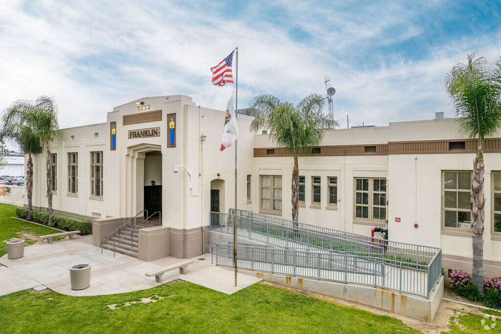 Benjamin Franklin Elementary School is a public school in Heninger Park, Santa Ana, CA.
