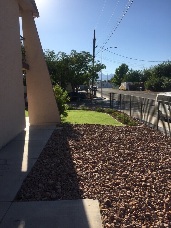 1921 Goodwill St unit D, Las Vegas, NV 89106 - photo 4