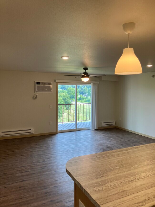 435 Century Place unit 125, Onalaska, WI 54650 - photo 7