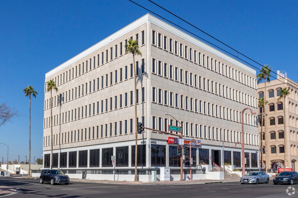 Pxu City in Phoenix serves aproxatly 52 students attending grades 9-12.