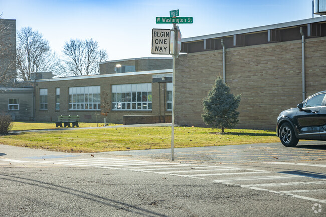 James R Wood is a public school located off of Maple street in Somonauk.