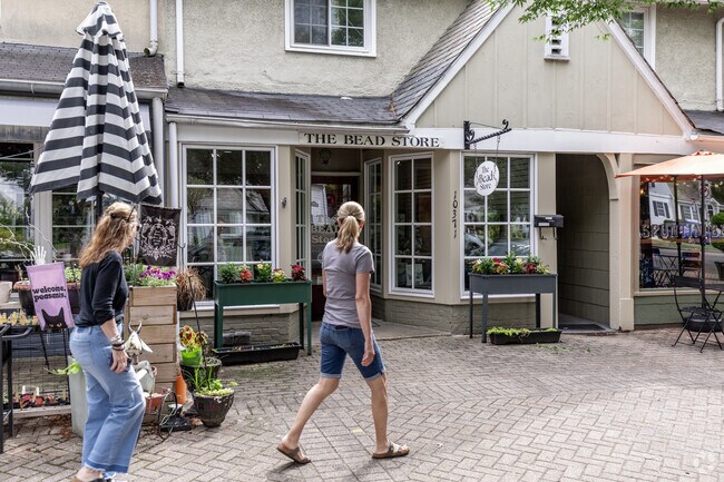 Just minutes from Hudson Terrace, historic Hilton Village in Newport News is a charming waterfront neighborhood known for its unique blend of history, architecture, and locally owned shops.