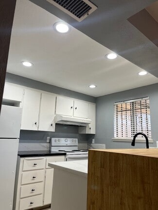 5188 E Ashlan Ave Unit 101, Fresno, CA 93727