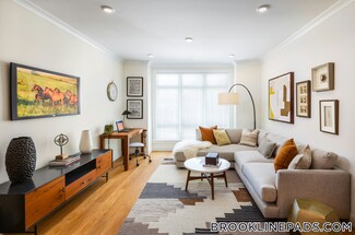 120 Gerry Rd Unit 303, Brookline, MA 02467