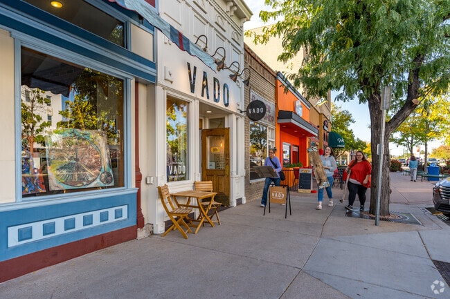 For more retail shops like Vado, Fairbrooke residents can go downtown.