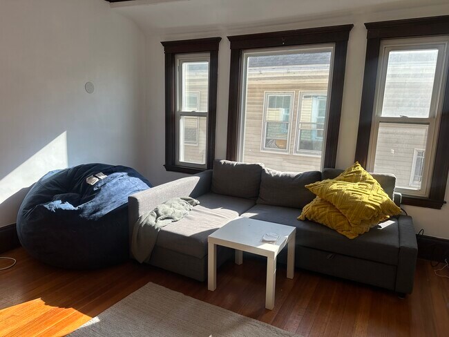 100 W Adams St unit 2, Somerville, MA 02144 - photo 4