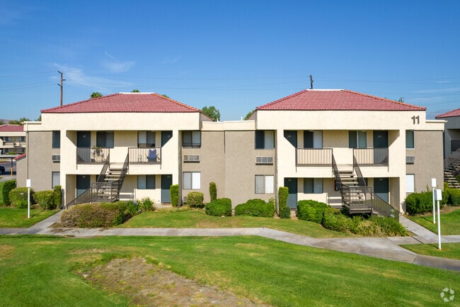 CENTREPOINTE, Colton, CA 92324 - photo 5