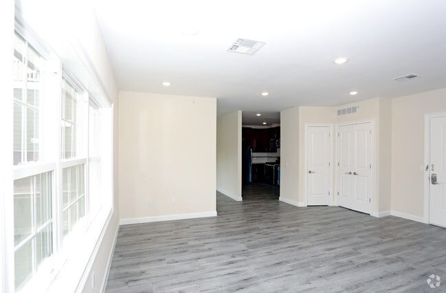 PARKVIEW LUXURY APARTMENTS, Wallington, NJ 07057 - photo 6