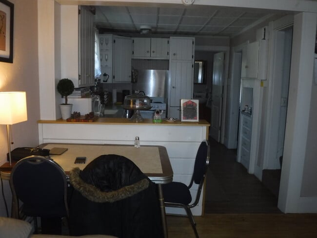 32 College Ave unit B, Orono, ME 04473 - photo 3